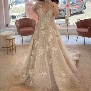 Maggie Sottero wedding dress